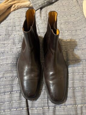 Men's Leather Chukka Boots in Dark Brown - Classic Slip-On